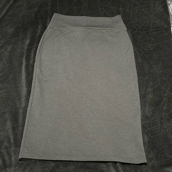Liz & Sara Pencil Skirt, Small - Picture 1 of 3